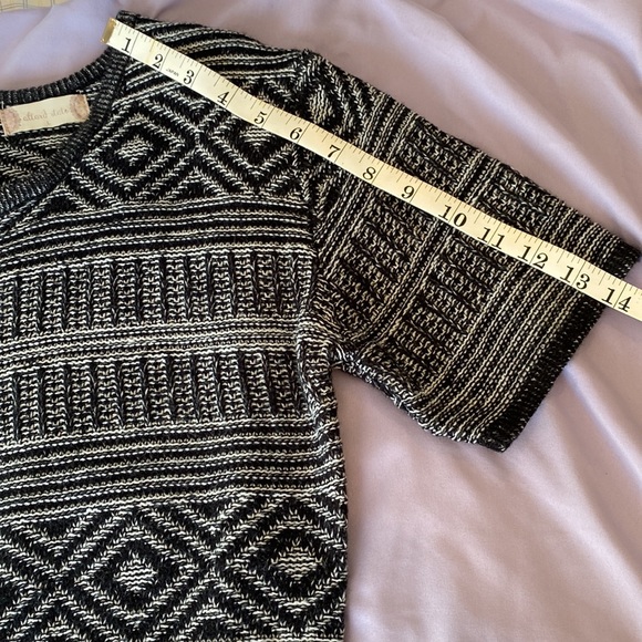 Altar’d State Black and White Short Sleeve Sweater Dress Size Large - Picture 3 of 5